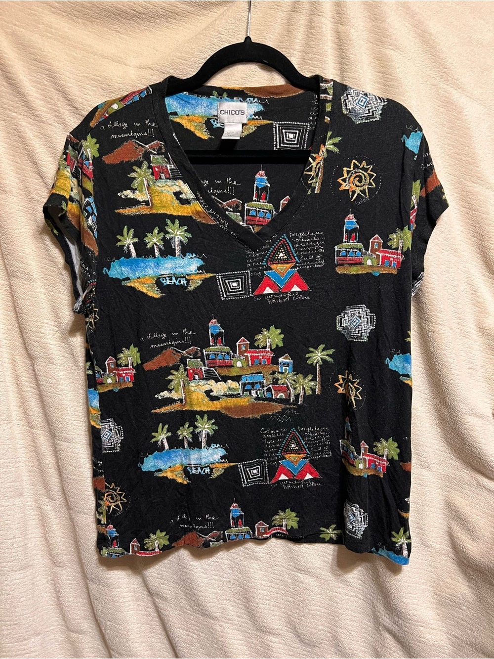 Chico’s Travelers Tropical Village Print V-Neck Tee Size 3 Black Rayon Blend